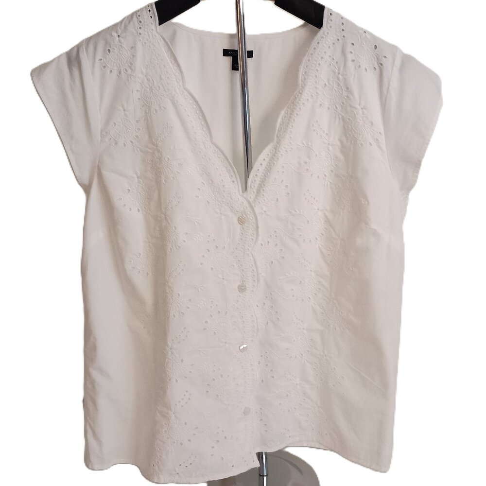 Ann Taylor Factory White Eyelet Button Down Top S/M